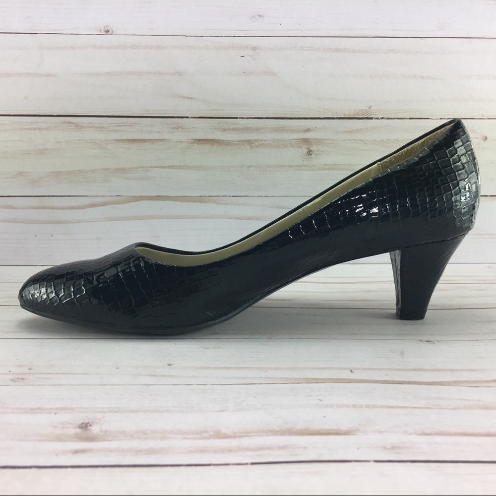 ❤️Cabrizi Black heels size 9M - Picture 3 of 8